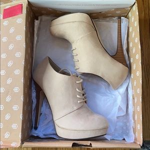 Call It Spring Vazis Booties - Size 5